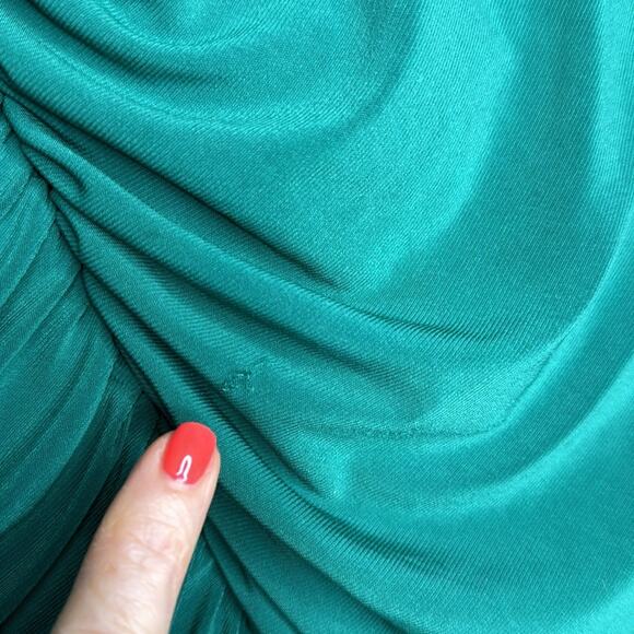 NWT MAC DUGGAL 12231 Emerald Beaded Cuff Drop Shoulder Faux Wrap Gown Women’s - Picture 10 of 12